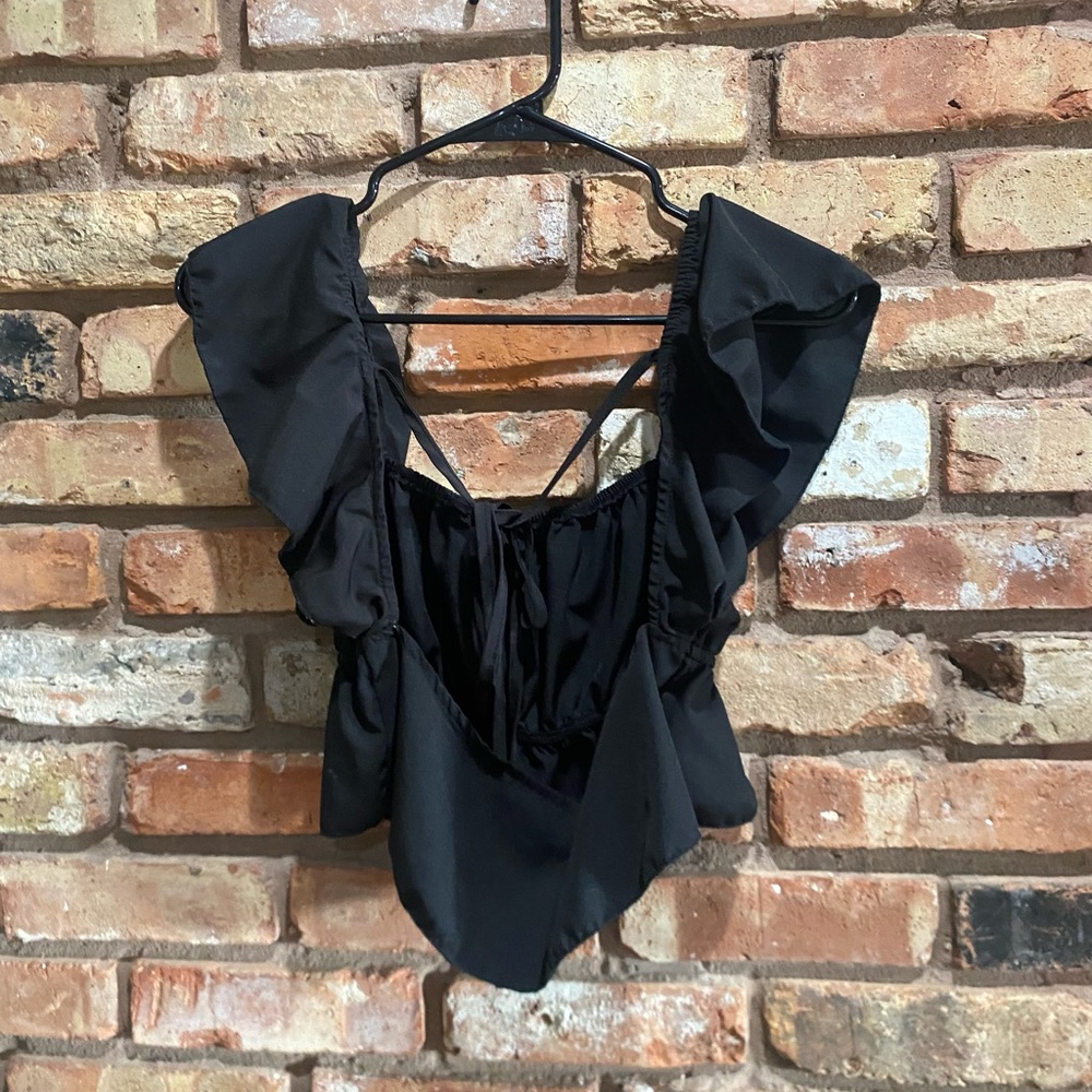 SHEIN Black Ruffle Crop Top - Picture 3 of 3